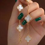Van Cleef 2-in-1 Reversible Bracelet Elegant Design Perfect for Daily Wear 1